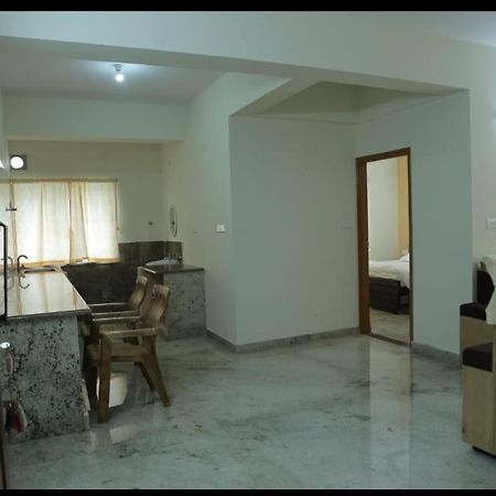 S V Home Stay Tirupati Esterno foto