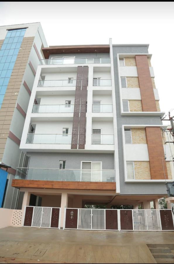S V Home Stay Tirupati Esterno foto